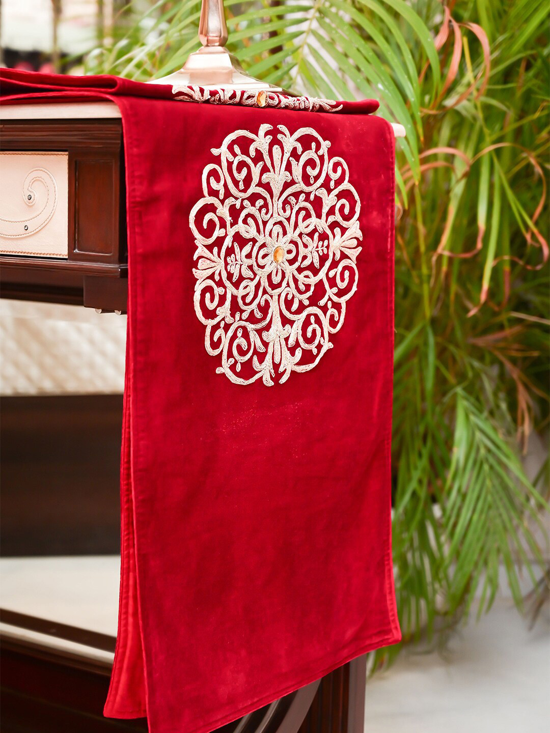 LUSH & BEYOND Red & White Floral Embroidered Table Runner
LUSH & BEYOND Red & White Floral Embroidered Table Runner