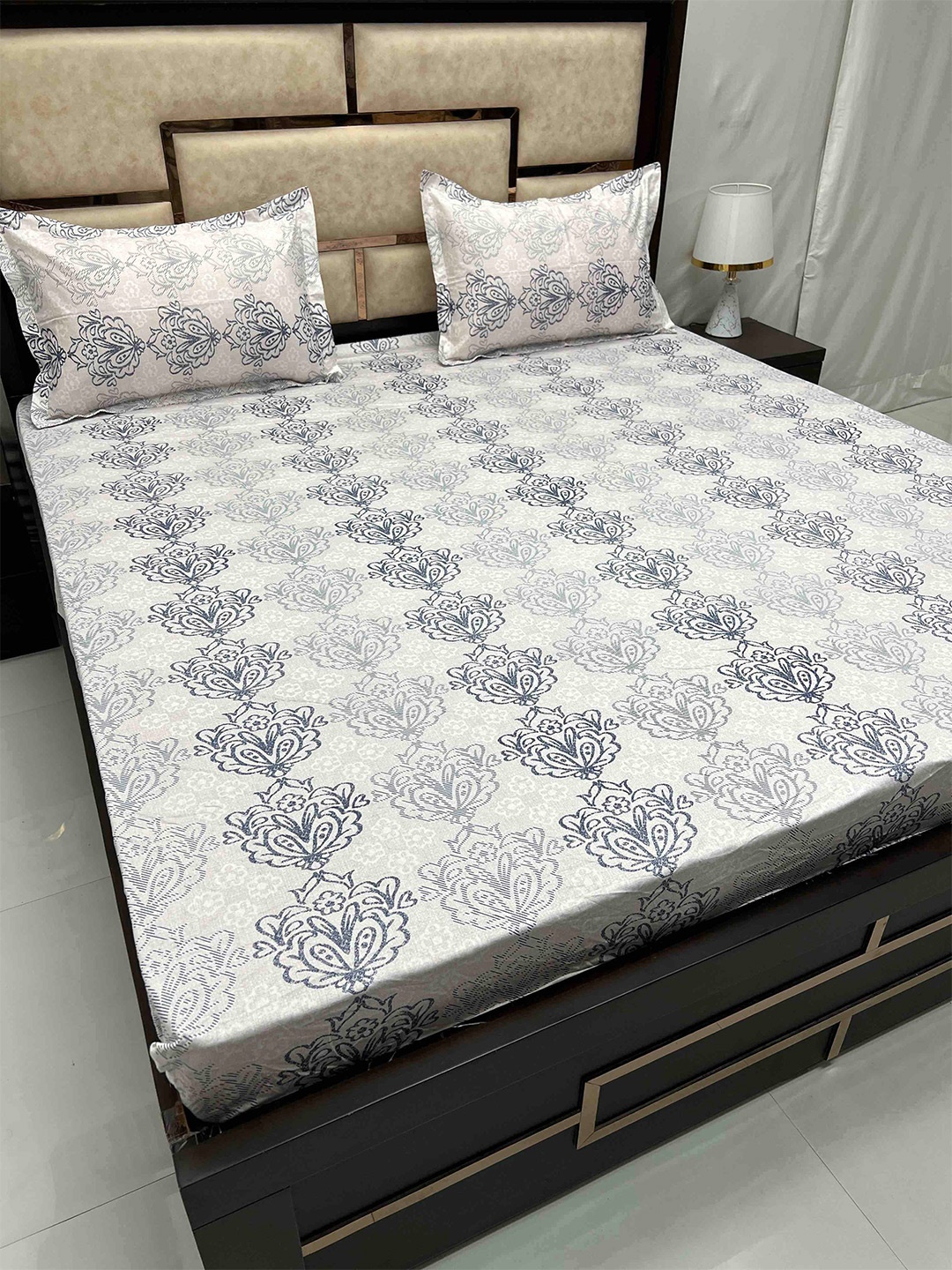 Pure Decor Royal Velar Grey Cotton Floral 330 TC King Bedsheet with 2 Pillow Covers, White
Pure Decor Royal Velar Grey Cotton Floral 330 TC King Bedsheet with 2 Pillow Covers, White