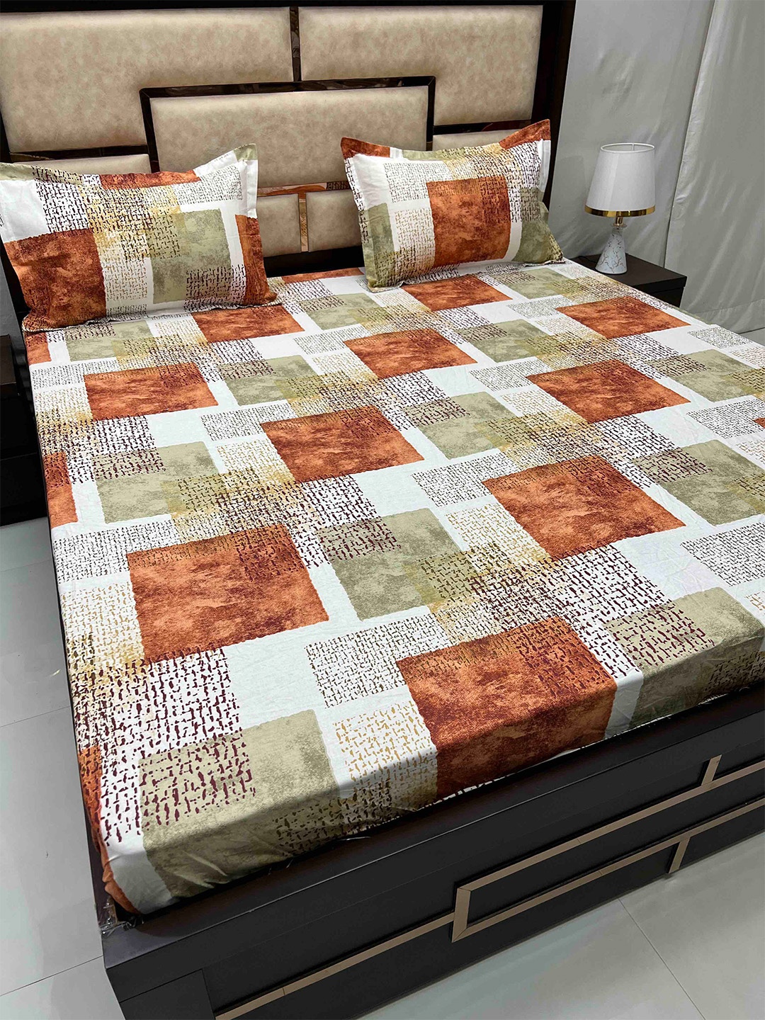 Pure Decor Royal Velar Brown Geometric Cotton 330 TC King Bedsheet with 2 Pillow Covers
Pure Decor Royal Velar Brown Geometric Cotton 330 TC King Bedsheet with 2 Pillow Covers