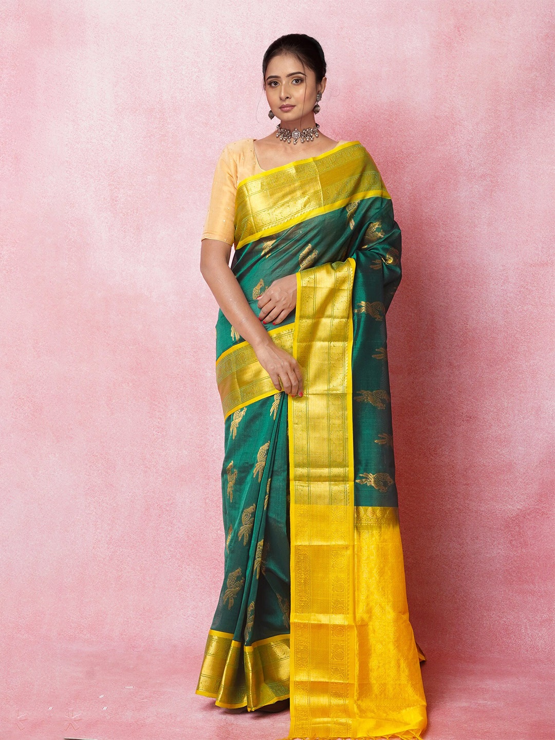 Unnati Silks Ethnic Motifs Woven Design Zari Pure Silk Handloom Kanjeevaram Saree, Green
Unnati Silks Ethnic Motifs Woven Design Zari Pure Silk Handloom Kanjeevaram Saree, Green