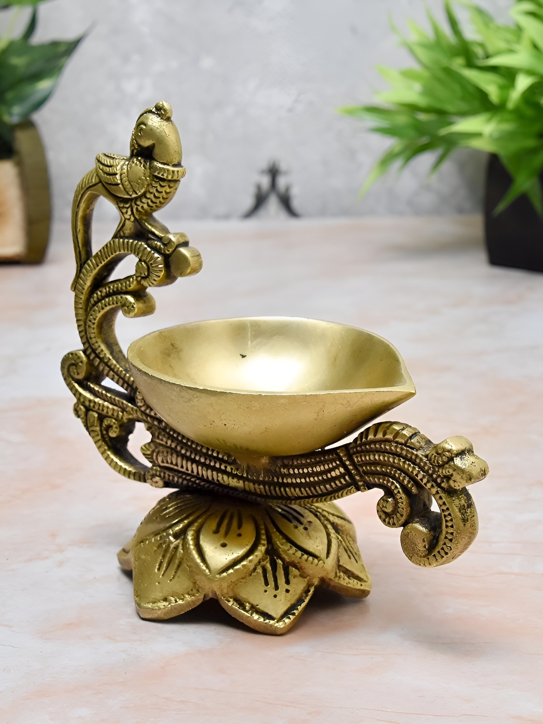 Bhimonee Decor Aarti Gold Toned Akhand Jyothi Lotus Base Peacock Diya Pooja Essential
Bhimonee Decor Aarti Gold Toned Akhand Jyothi Lotus Base Peacock Diya Pooja Essential