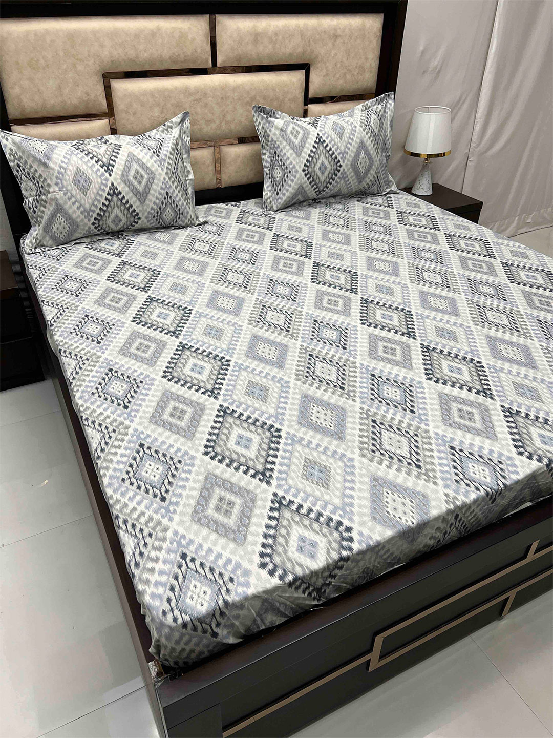 Pure Decor Blue & White King Bedsheet with 2 Pillow Covers
Pure Decor Blue & White King Bedsheet with 2 Pillow Covers