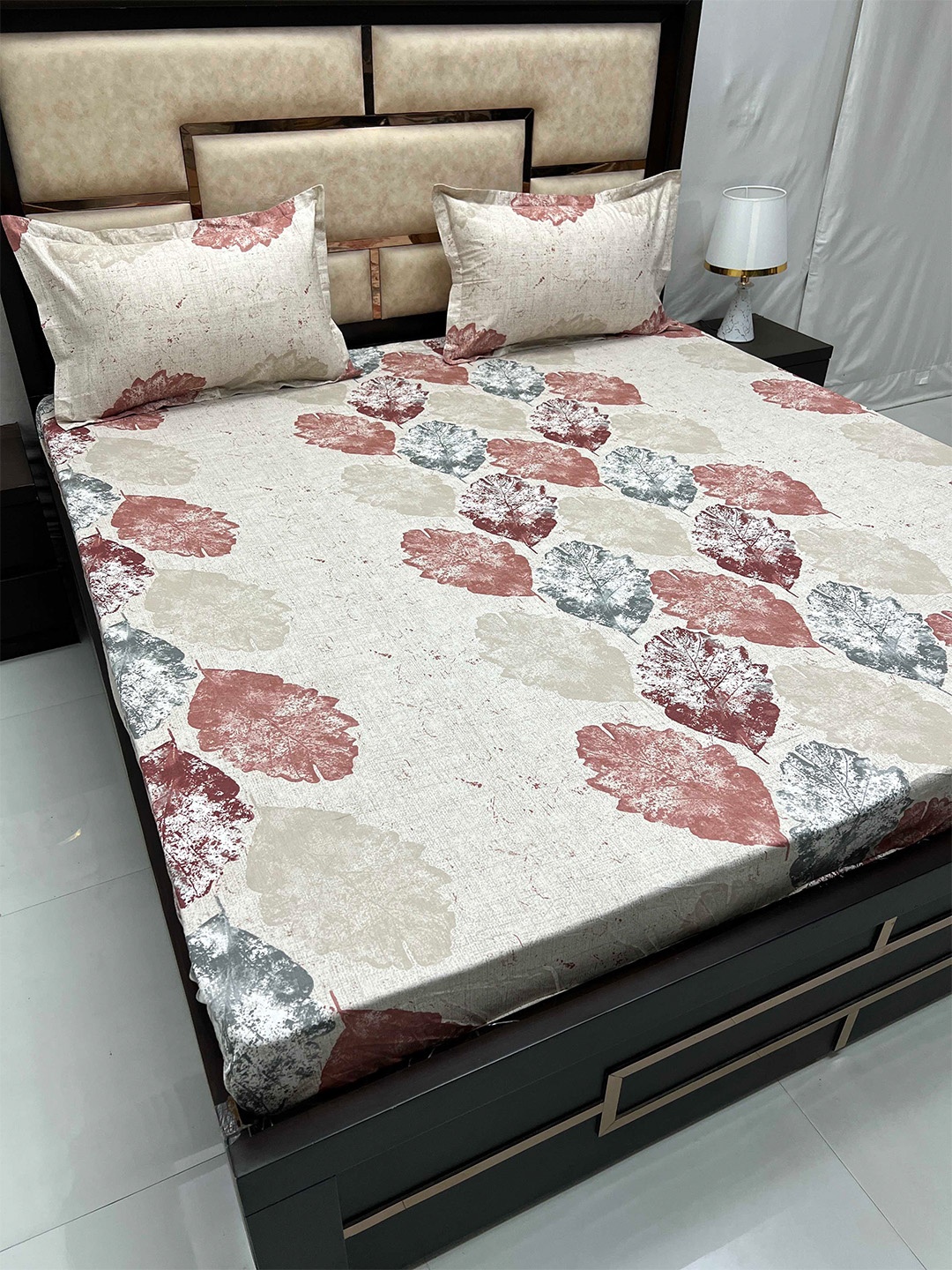 Pure Decor Brown & White Floral Cotton 240 TC Super King Bedsheet & 2 Pillow Covers, Cream
Pure Decor Brown & White Floral Cotton 240 TC Super King Bedsheet & 2 Pillow Covers, Cream