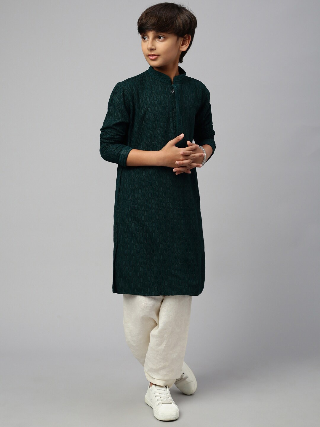 Sangria Boys Ethnic Motifs Embroidered Mandarin Collar Chikankari Pure Cotton Kurtas, Green
Sangria Boys Ethnic Motifs Embroidered Mandarin Collar Chikankari Pure Cotton Kurtas, Green
