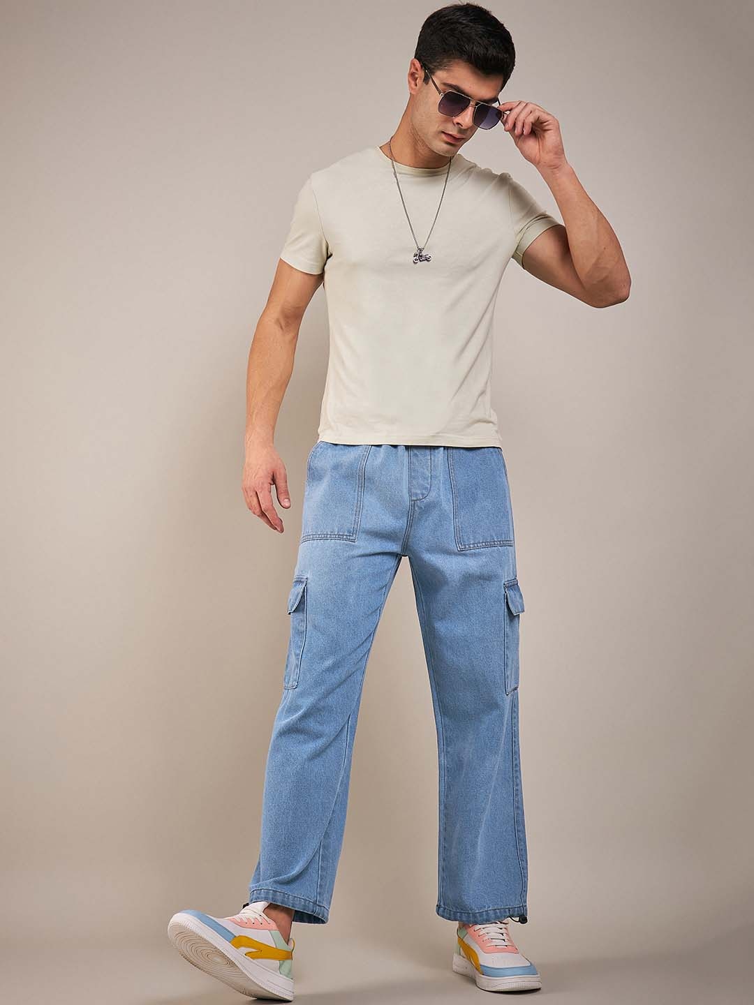 The Roadster Life Co. Men Relaxed Fit High-Rise Clean Look Stretchable Cargo Jeans, Blue
The Roadster Life Co. Men Relaxed Fit High-Rise Clean Look Stretchable Cargo Jeans, Blue