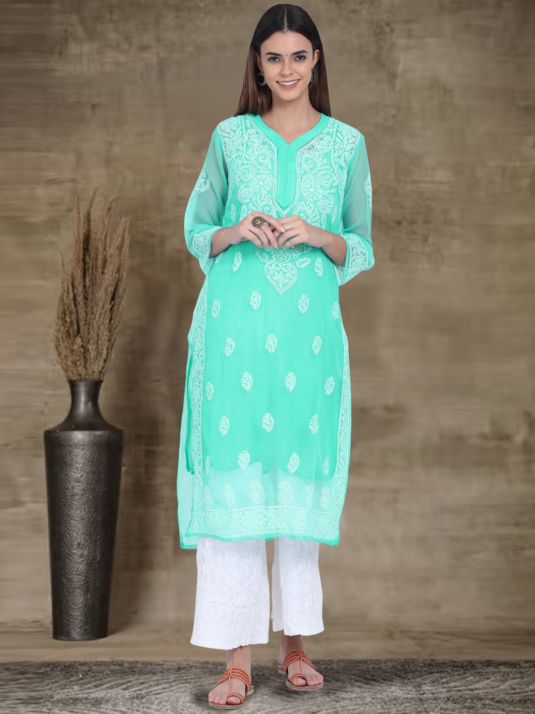 PARAMOUNT CHIKAN Ethnic Motifs Embroidered Chikankari Georgette Kurta With Slip, Sea green
PARAMOUNT CHIKAN Ethnic Motifs Embroidered Chikankari Georgette Kurta With Slip, Sea green