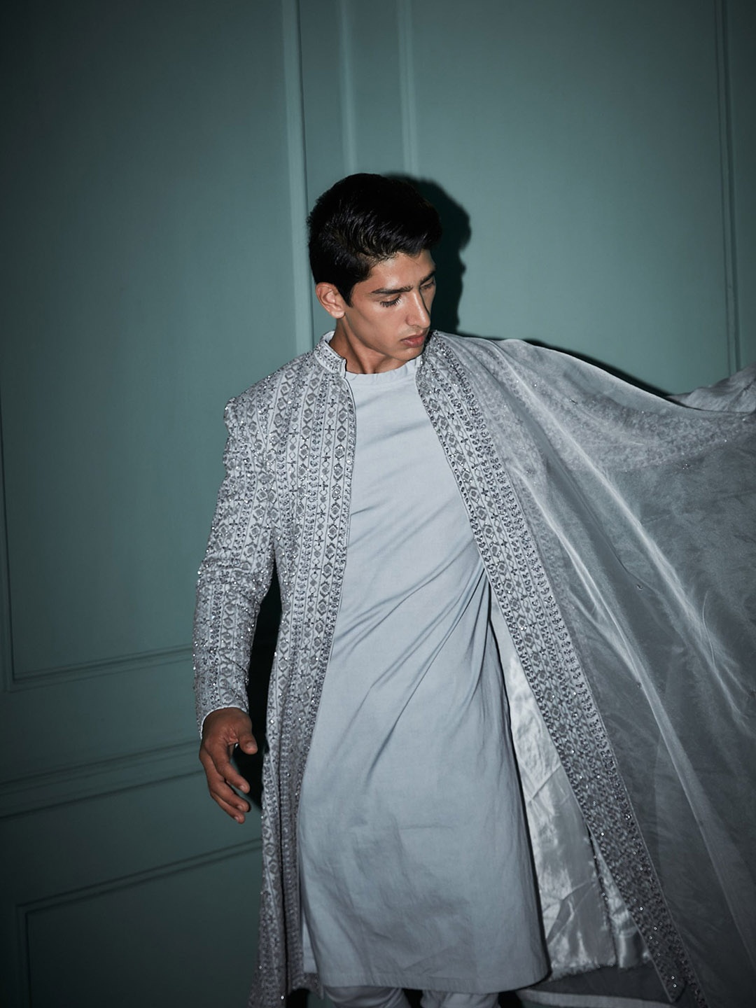 Bindani by Jigar & Nikita Ethnic Motifs Embroidered Silk Chiffon Sherwani Set, Grey
Bindani by Jigar & Nikita Ethnic Motifs Embroidered Silk Chiffon Sherwani Set, Grey