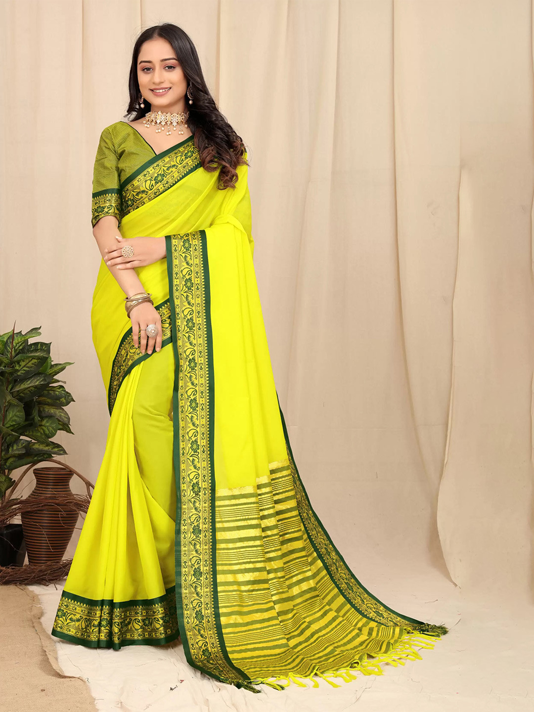 Ekta Textiles Ethnic Motifs Woven Design Zari Silk Cotton Banarasi Saree, Lime green
Ekta Textiles Ethnic Motifs Woven Design Zari Silk Cotton Banarasi Saree, Lime green