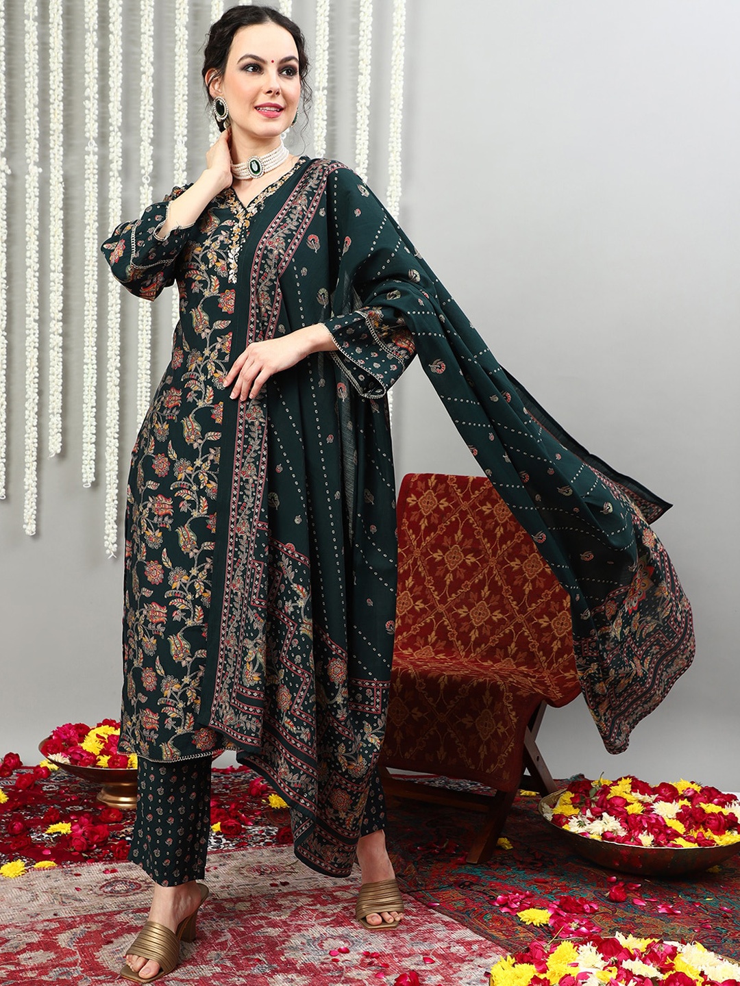 Sangria Floral Printed V-Neck Straight Pure Silk Kurta With Palazzos & Dupatta, Green
Sangria Floral Printed V-Neck Straight Pure Silk Kurta With Palazzos & Dupatta, Green