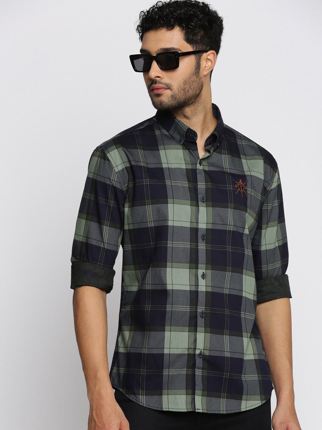 SHOWOFF Smart Slim Fit Tartan Checked Button-Down Collar Cotton Casual Shirt, Navy blue
SHOWOFF Smart Slim Fit Tartan Checked Button-Down Collar Cotton Casual Shirt, Navy blue