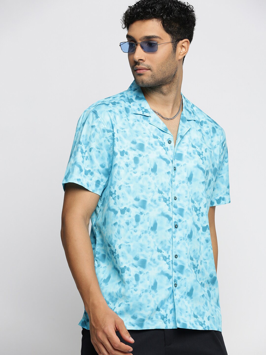 SHOWOFF Comfort Abstract Printed Cuban Collar Short Sleeves Cotton Casual Shirt, Blue
SHOWOFF Comfort Abstract Printed Cuban Collar Short Sleeves Cotton Casual Shirt, Blue