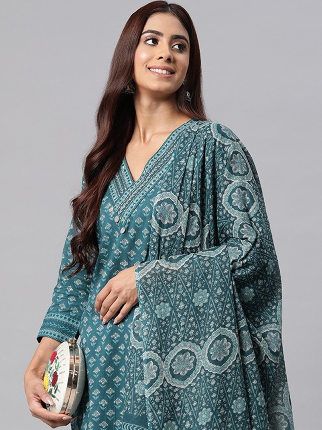 Readiprint Fashions Women Floral Printed Sequinned Cotton Kurta with Palazzos & Dupatta, Teal
Readiprint Fashions Women Floral Printed Sequinned Cotton Kurta with Palazzos & Dupatta, Teal