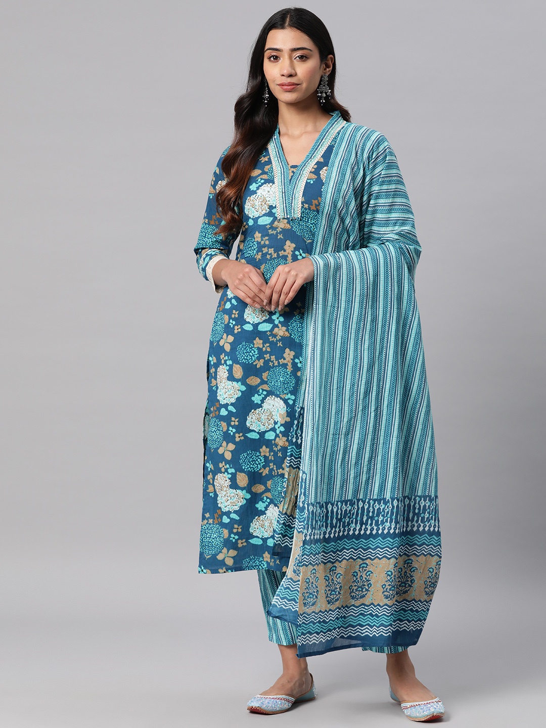 Readiprint Fashions Floral Printed Regular Pure Silk Kurta with Trousers & Dupatta, Blue
Readiprint Fashions Floral Printed Regular Pure Silk Kurta with Trousers & Dupatta, Blue