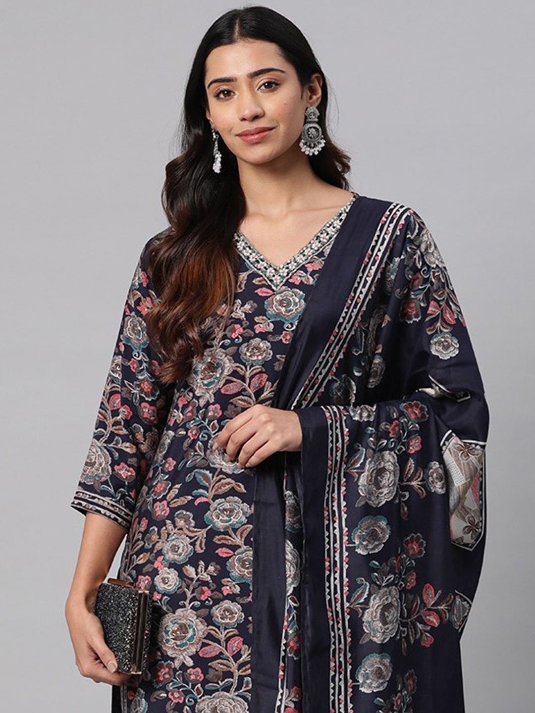 Readiprint Women Floral Printed Sequinned Silk Kurta with Trousers & Dupatta, Navy blue
Readiprint Women Floral Printed Sequinned Silk Kurta with Trousers & Dupatta, Navy blue