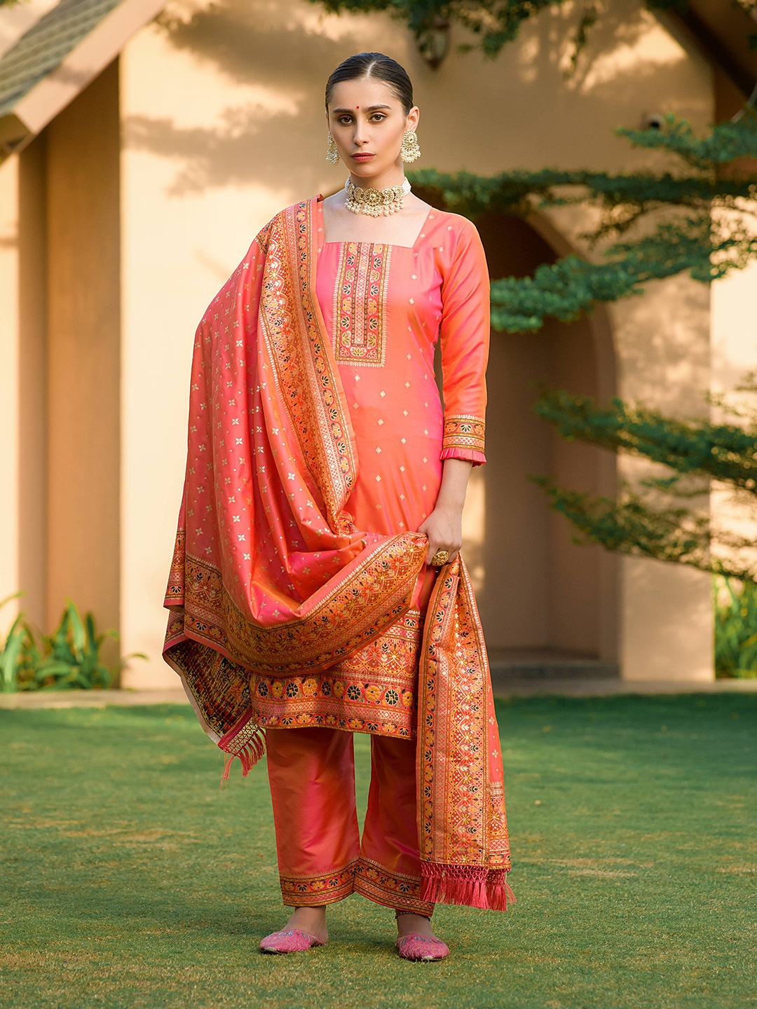 VISHNU WEAVES Ethnic Motifs Woven Design Zari Pashmina Unstitched Dress Material, Coral
VISHNU WEAVES Ethnic Motifs Woven Design Zari Pashmina Unstitched Dress Material, Coral