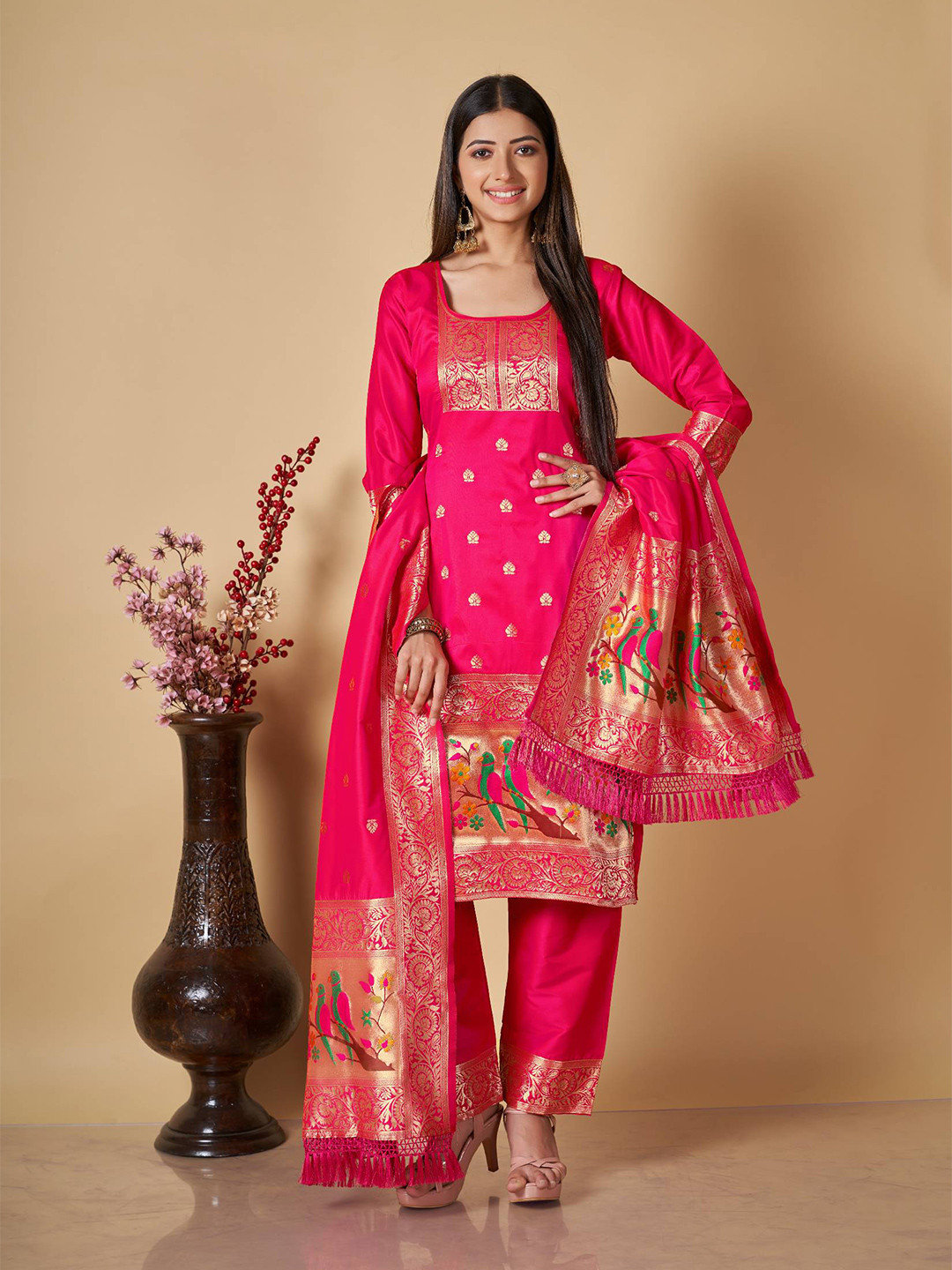 VISHNU WEAVES Ethnic Motifs Woven Design Zari Pure Silk Unstitched Dress Material, Pink
VISHNU WEAVES Ethnic Motifs Woven Design Zari Pure Silk Unstitched Dress Material, Pink