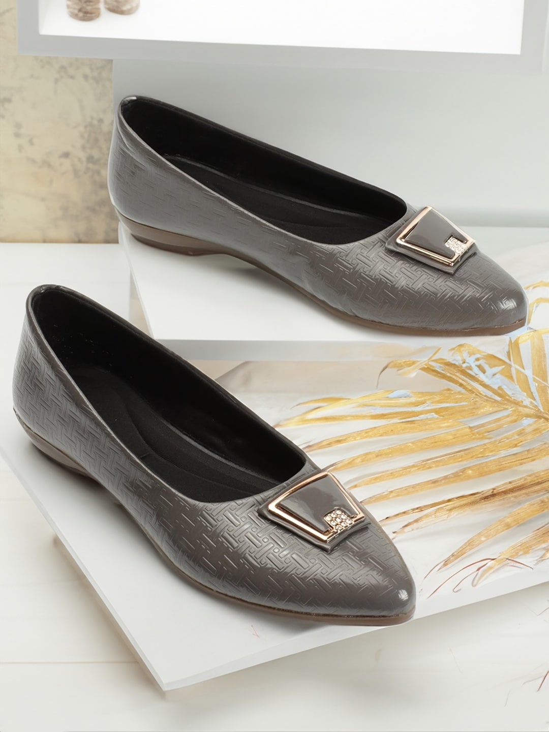 PERY PAO Pointed Toe Loafers, Grey