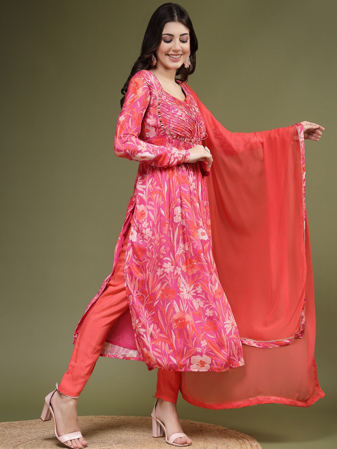 Ramas Floral Printed Mirror Work Detailed Straight Kurta & Trouser With Dupatta, Pink
Ramas Floral Printed Mirror Work Detailed Straight Kurta & Trouser With Dupatta, Pink