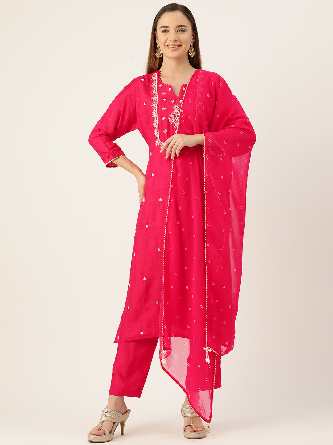 Simaaya Women Floral Yoke Design Regular Sequinned Pure Silk Kurta with Trousers & Dupatta, Red
Simaaya Women Floral Yoke Design Regular Sequinned Pure Silk Kurta with Trousers & Dupatta, Red
