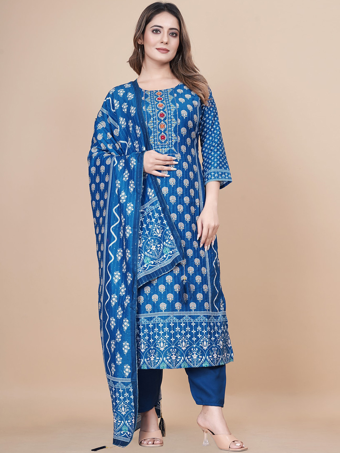 N N ENTERPRISE Ethnic Motifs Printed Sequinned Jacquard Kurta With Trouser & Dupatta, Blue 
N N ENTERPRISE Ethnic Motifs Printed Sequinned Jacquard Kurta With Trouser & Dupatta, Blue
