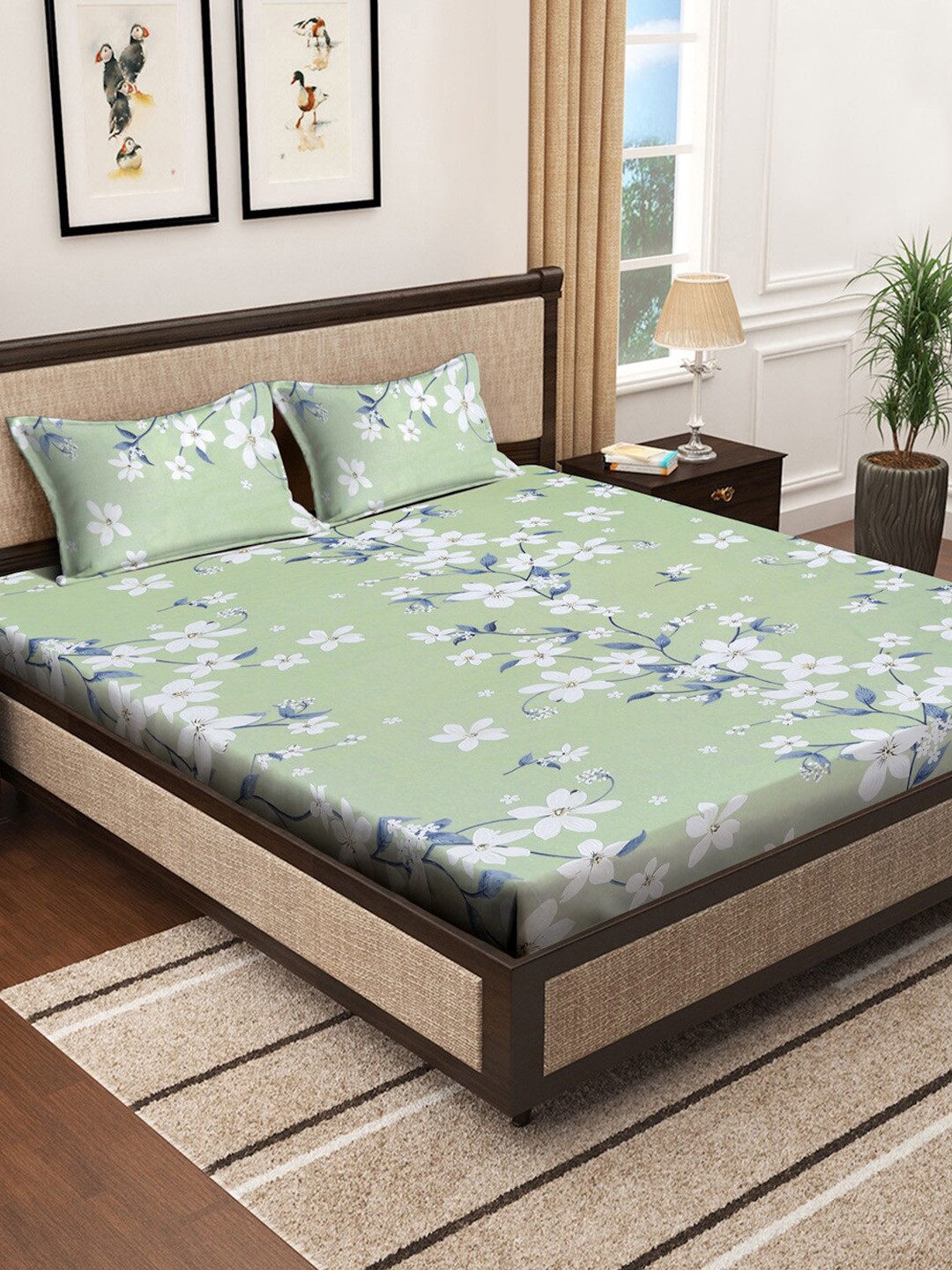 KLOTTHE Green & White Floral Cotton 400 TC King Fitted Bedsheet With 2 Pillow Covers
KLOTTHE Green & White Floral Cotton 400 TC King Fitted Bedsheet With 2 Pillow Covers