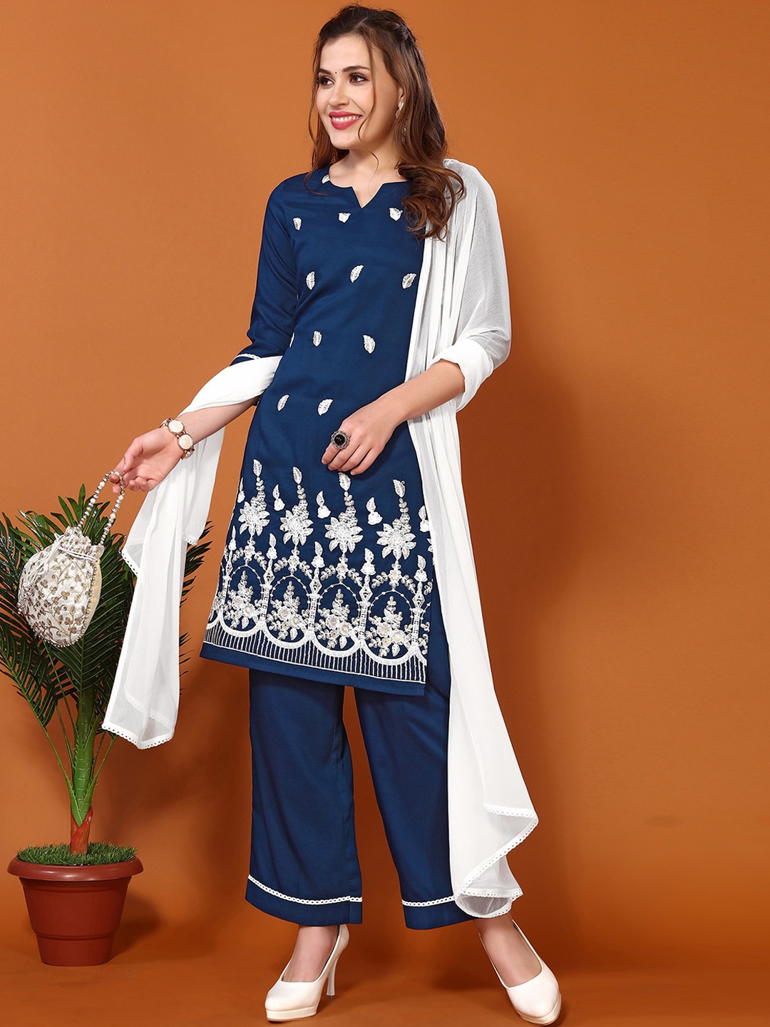 KALINI Ethnic Motifs Embroidered Thread Work Straight Kurta & Trouser With Dupatta, Navy blue
KALINI Ethnic Motifs Embroidered Thread Work Straight Kurta & Trouser With Dupatta, Navy blue