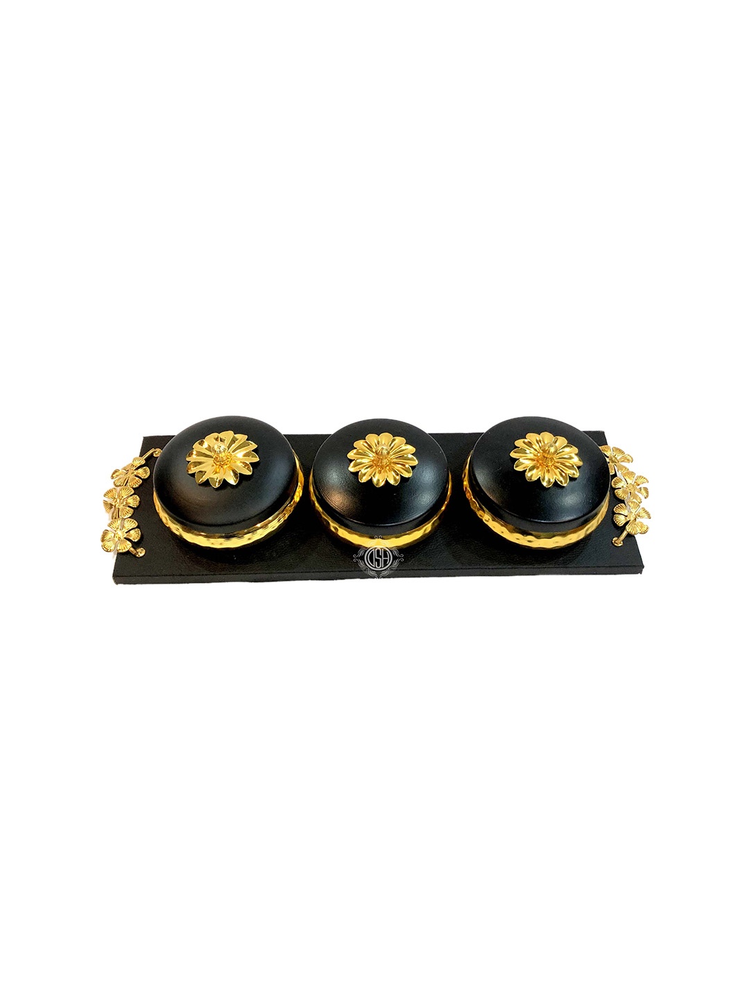 DSH Crafting Your Curiosity 3 Pieces Black & Gold-Toned Wooden Serving Bowl With Tray
DSH Crafting Your Curiosity 3 Pieces Black & Gold-Toned Wooden Serving Bowl With Tray