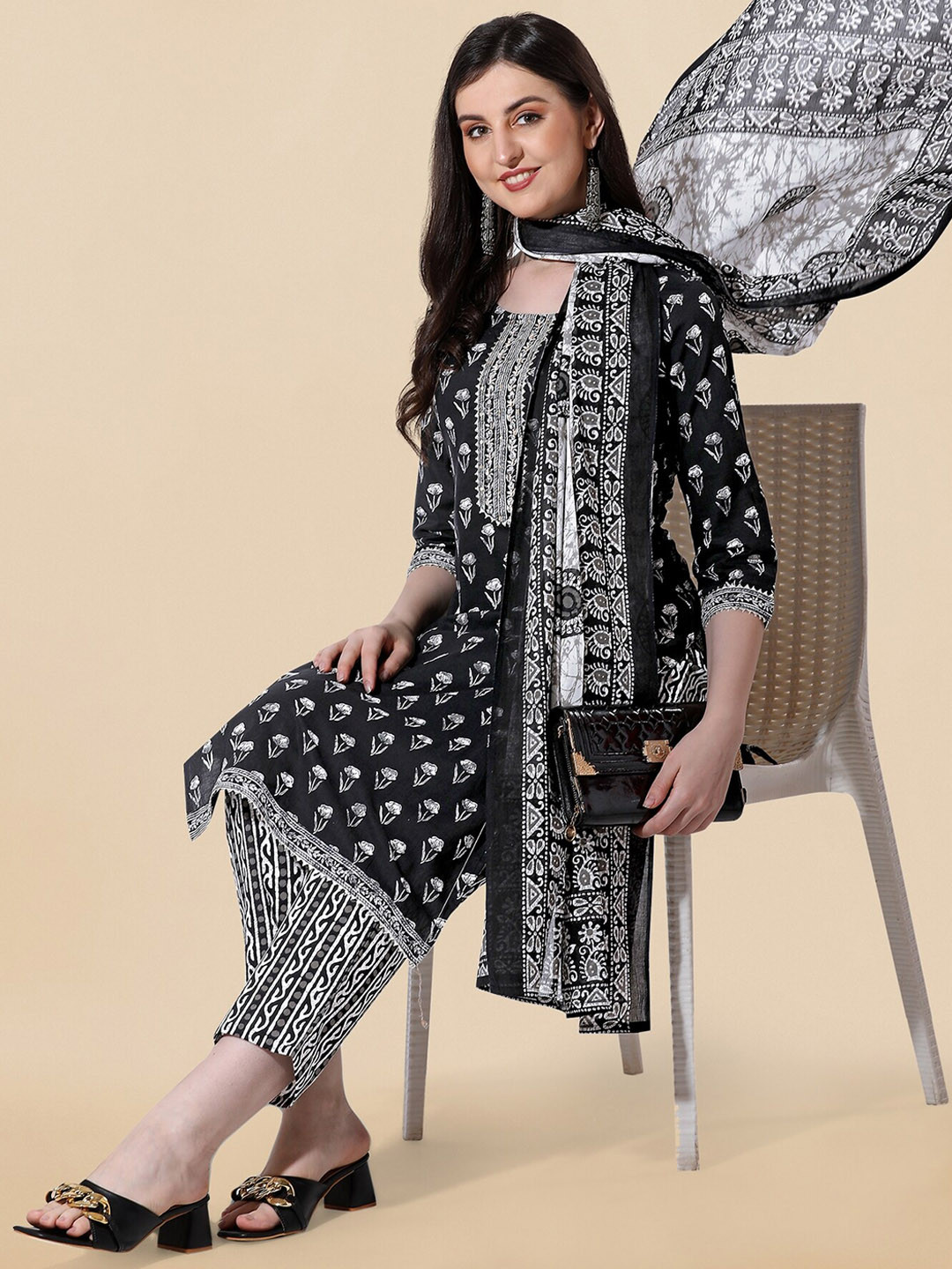 KALINI Ethnic Motifs Printed Gotta Patti Pure Cotton Kurta & Trousers With Dupatta, Black
KALINI Ethnic Motifs Printed Gotta Patti Pure Cotton Kurta & Trousers With Dupatta, Black