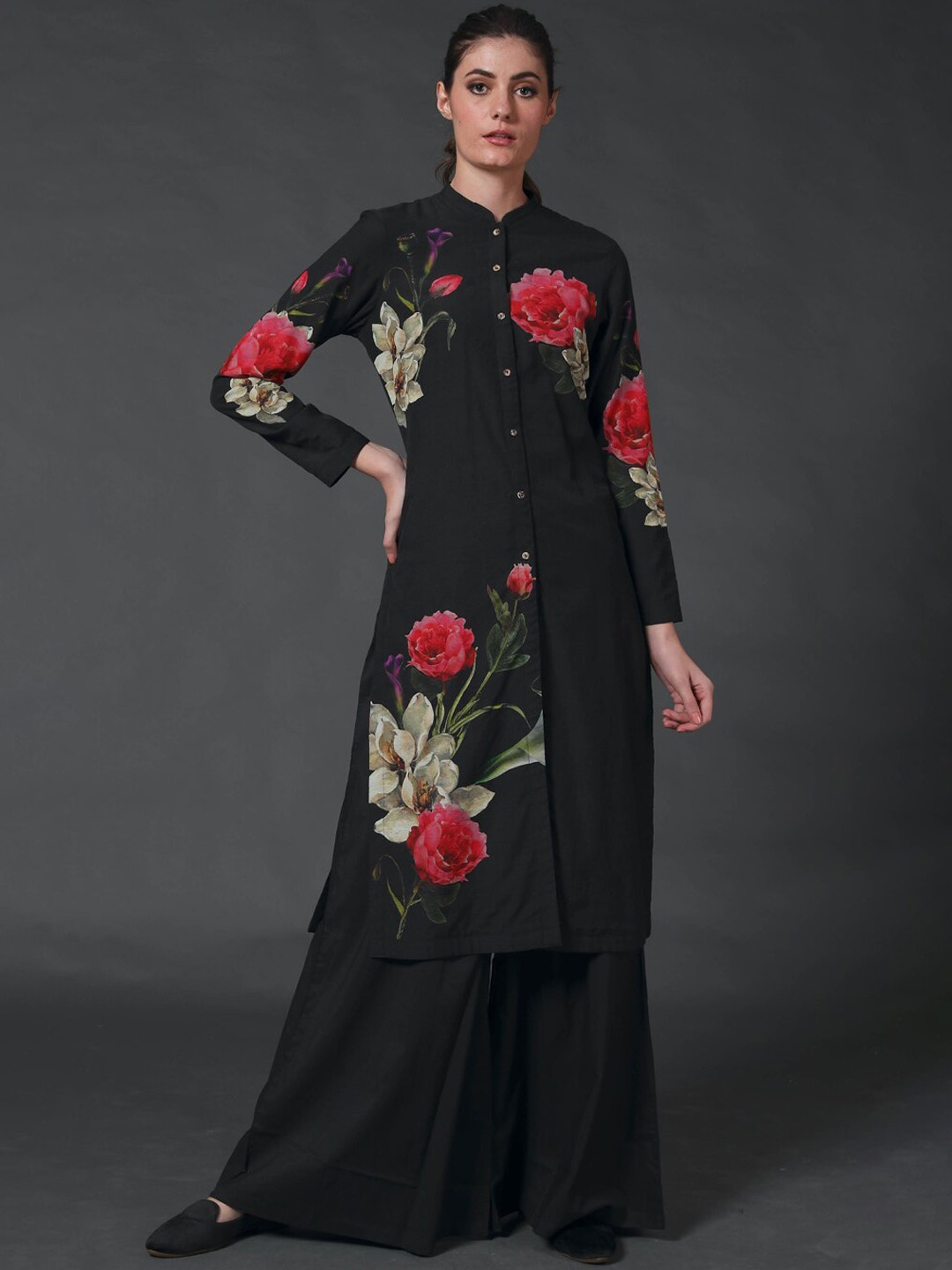 Balance by Rohit Bal Floral Print Mandarin Collar Long Sleeves A-Line Kurta With Palazzos, Black
Balance by Rohit Bal Floral Print Mandarin Collar Long Sleeves A-Line Kurta With Palazzos, Black