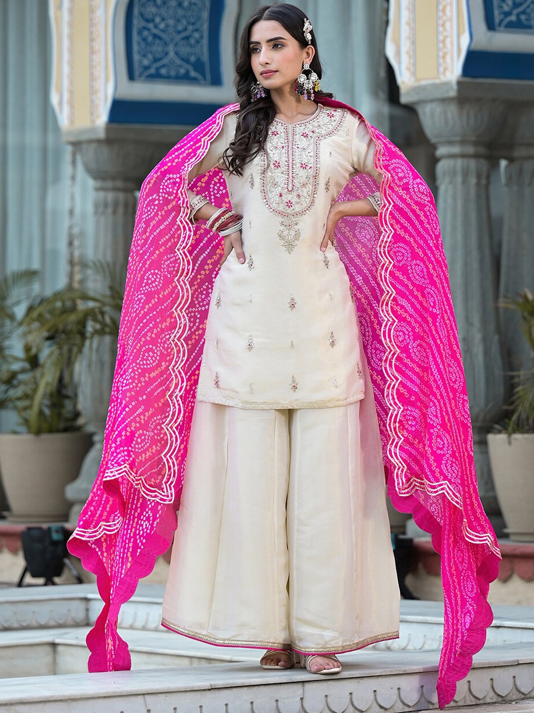 Divena Ethnic Motifs Embroidered Tissue Straight Kurta & Palazzo With Dupatta, Cream
Divena Ethnic Motifs Embroidered Tissue Straight Kurta & Palazzo With Dupatta, Cream