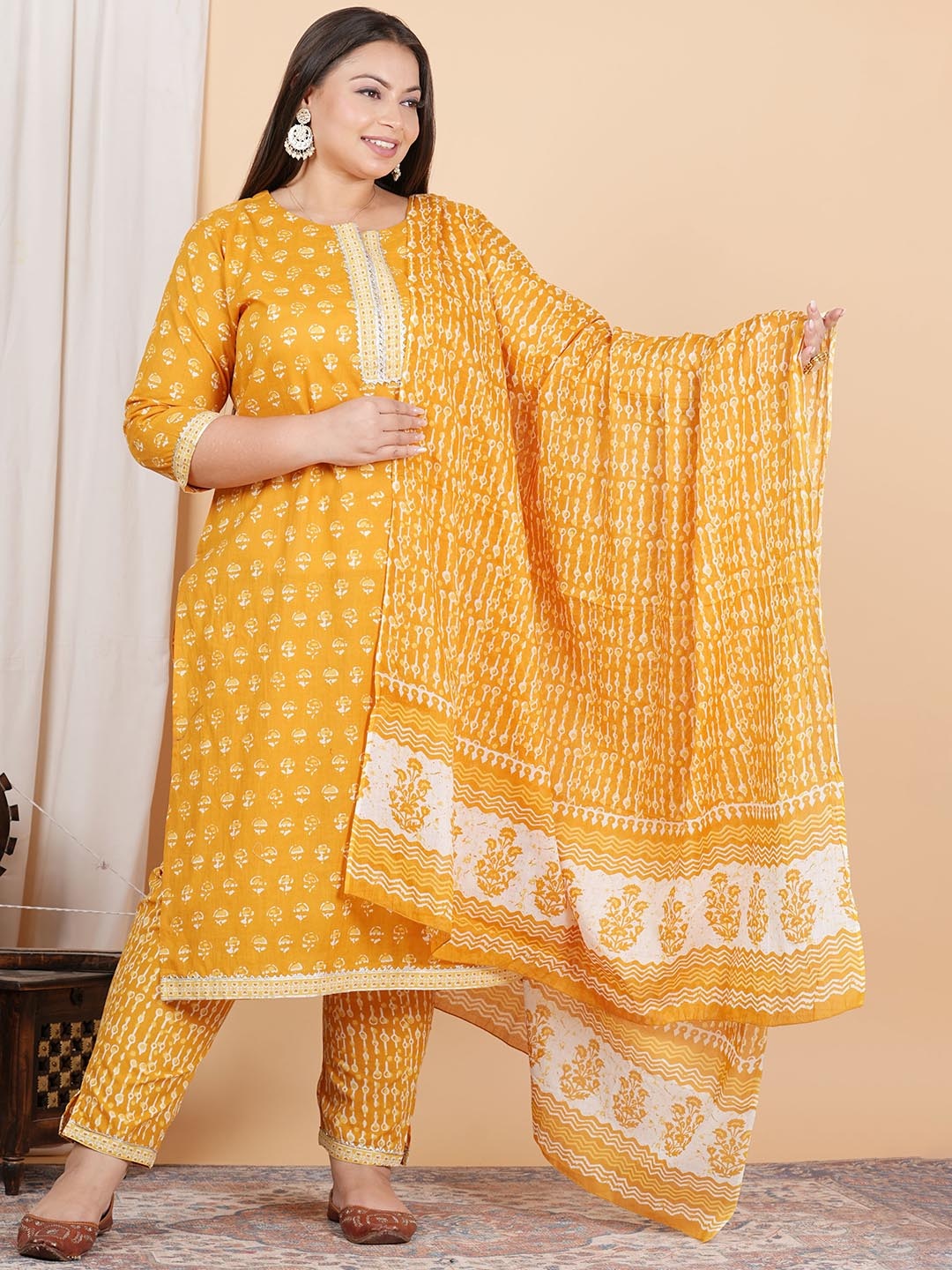 ZOYOTO Plus Size Floral Printed Gotta Patti Pure Cotton Kurta with Trousers & With Dupatta, Yellow
ZOYOTO Plus Size Floral Printed Gotta Patti Pure Cotton Kurta with Trousers & With Dupatta, Yellow