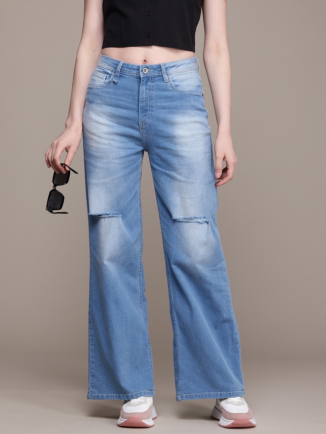 The Roadster Life Co. Women Wide Leg Mildly Distressed Heavy Fade Stretchable Jeans, Blue
The Roadster Life Co. Women Wide Leg Mildly Distressed Heavy Fade Stretchable Jeans, Blue