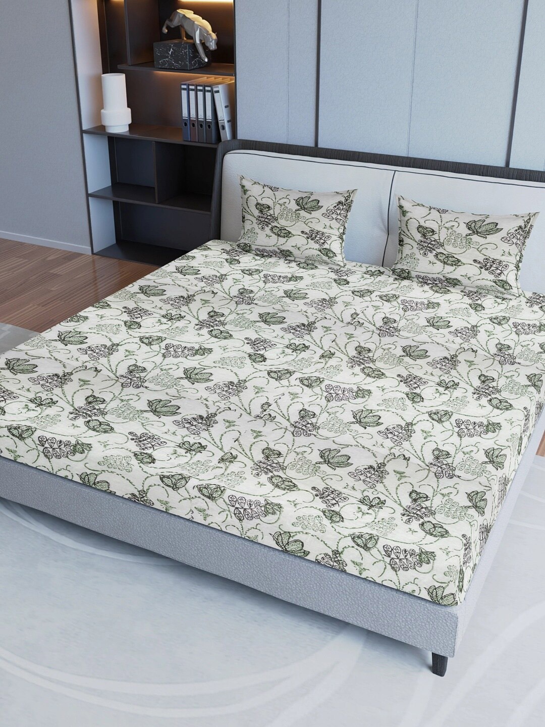 Aura Beige & Grey Floral Pure Cotton 200 TC Fitted Queen Bedsheet with 2 Pillow Covers
Aura Beige & Grey Floral Pure Cotton 200 TC Fitted Queen Bedsheet with 2 Pillow Covers