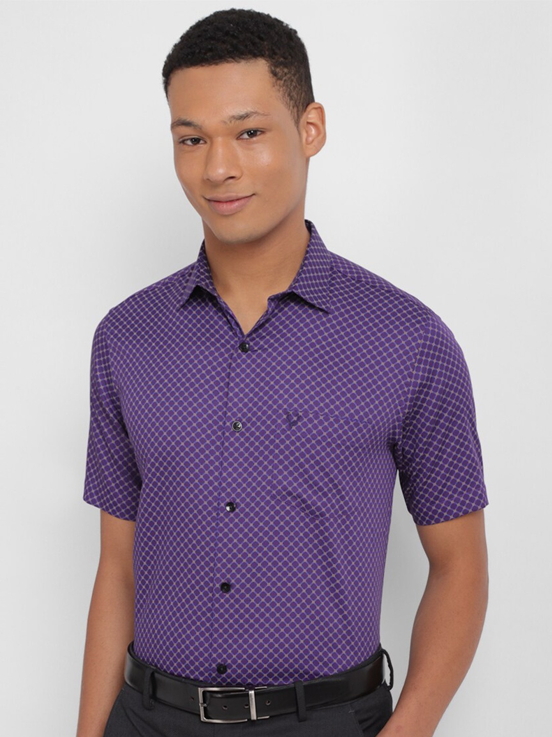 Allen Solly Slim Fit Geometric Printed Spread Collar Pure Cotton Formal Shirt, Purple
Allen Solly Slim Fit Geometric Printed Spread Collar Pure Cotton Formal Shirt, Purple
