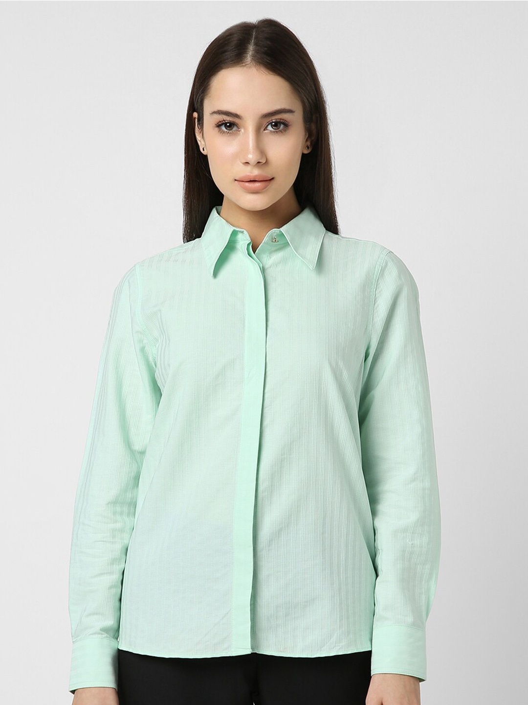 Van Heusen Woman Vertical Striped Spread Collar Pure Cotton Casual Shirt, Green
Van Heusen Woman Vertical Striped Spread Collar Pure Cotton Casual Shirt, Green