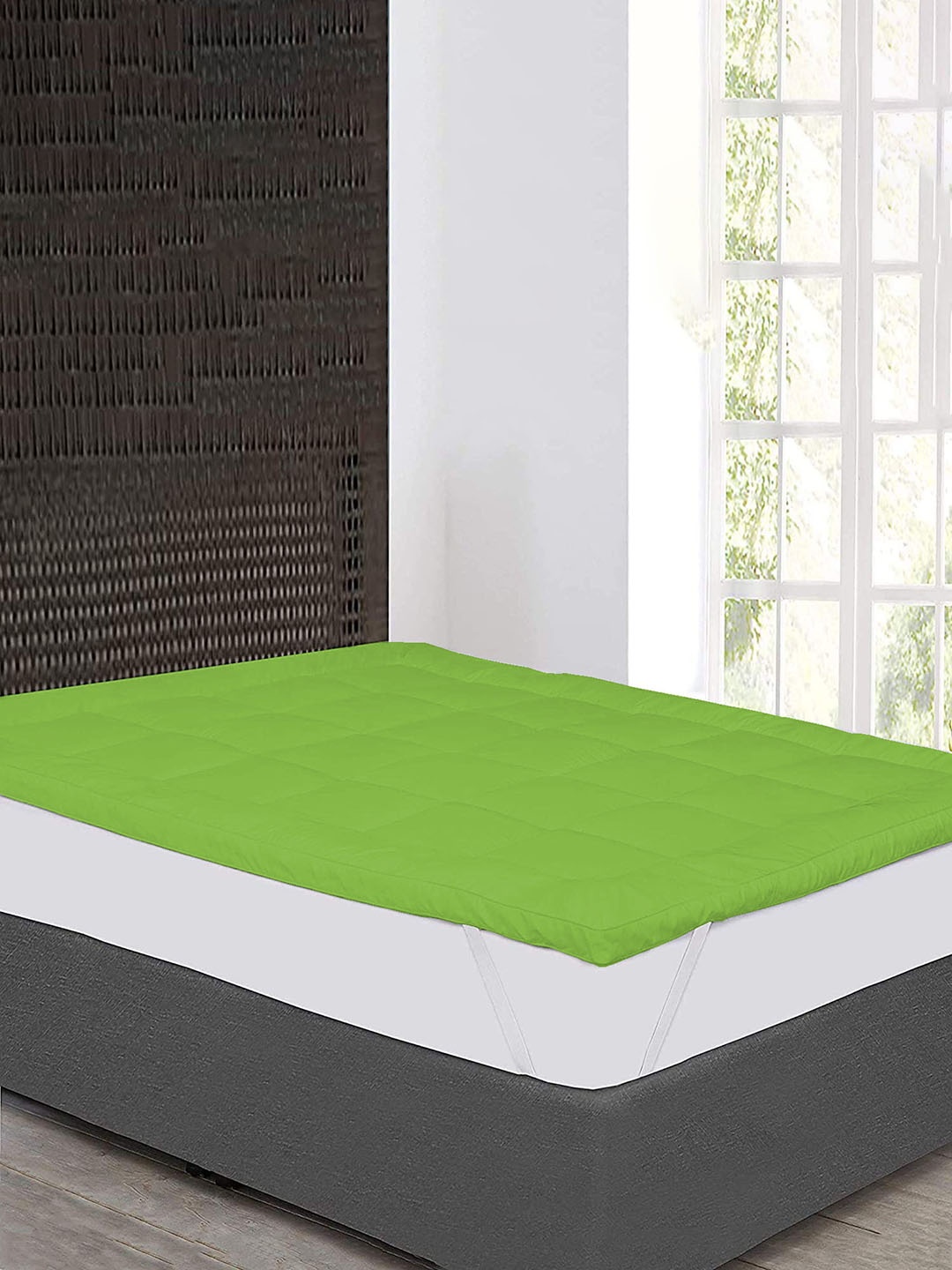 Jaipur Linen Fluorescent Green Quilted Breathable Mattress Protector