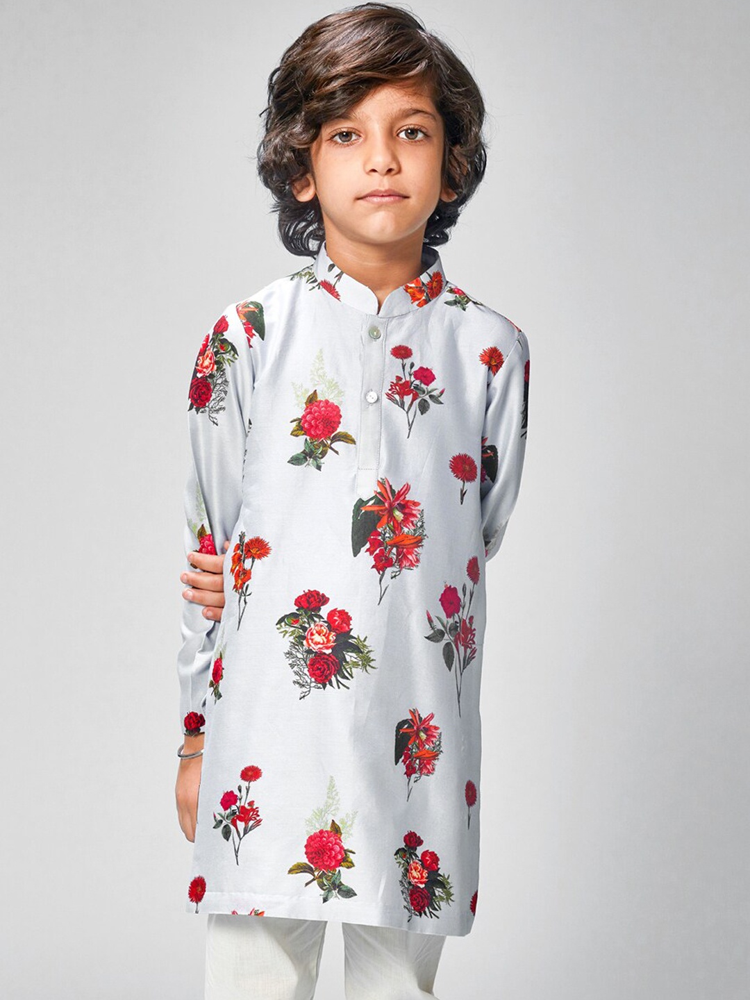 BAL BACHCHE Boys Floral Printed Regular Kurta with Pyjamas, Off white
BAL BACHCHE Boys Floral Printed Regular Kurta with Pyjamas, Off white