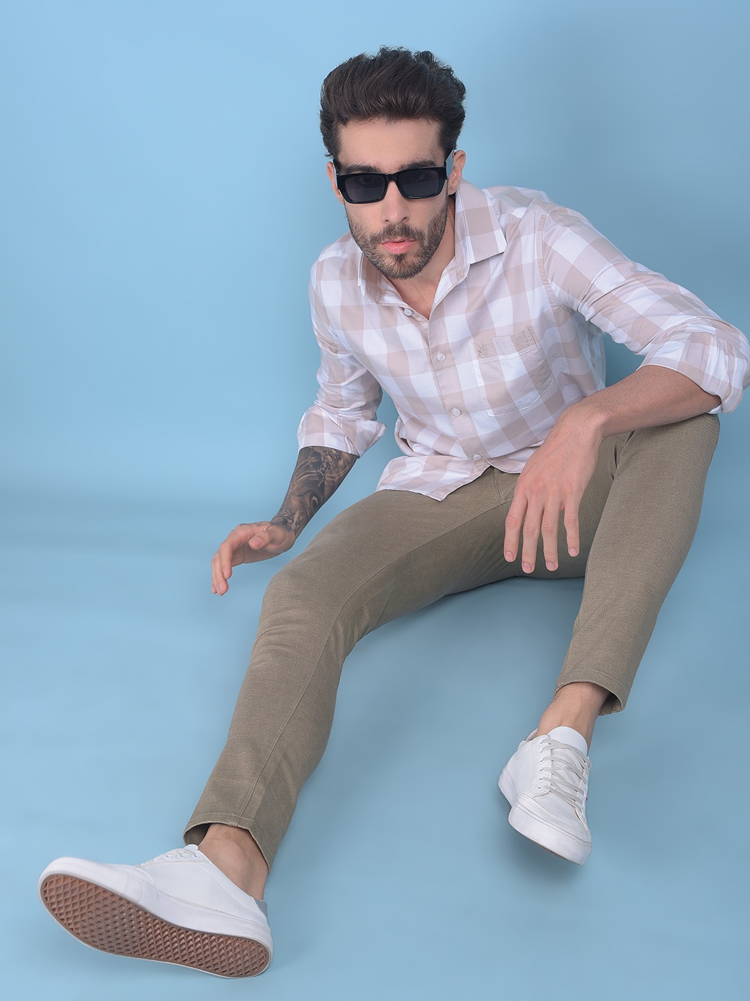 Crimsoune Club Classic Slim Fit Gingham Checks Spread Collar Cotton Casual Shirt, Beige
Crimsoune Club Classic Slim Fit Gingham Checks Spread Collar Cotton Casual Shirt, Beige
