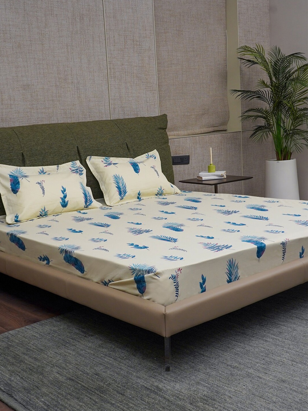 URBAN SPACE Off White & Blue Floral Cotton 200 TC King Bedsheet with 2 Pillow Covers
URBAN SPACE Off White & Blue Floral Cotton 200 TC King Bedsheet with 2 Pillow Covers