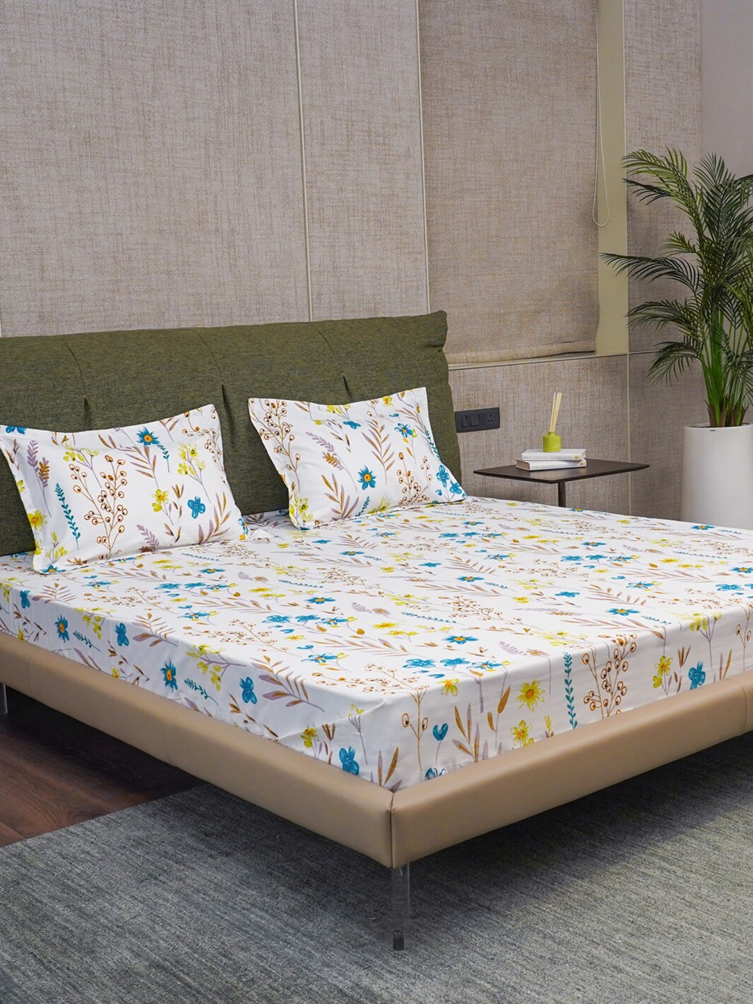 URBAN SPACE Blue & White Floral Printed Cotton 200 TC Queen Bedsheet With 2 Pillow Covers
URBAN SPACE Blue & White Floral Printed Cotton 200 TC Queen Bedsheet With 2 Pillow Covers