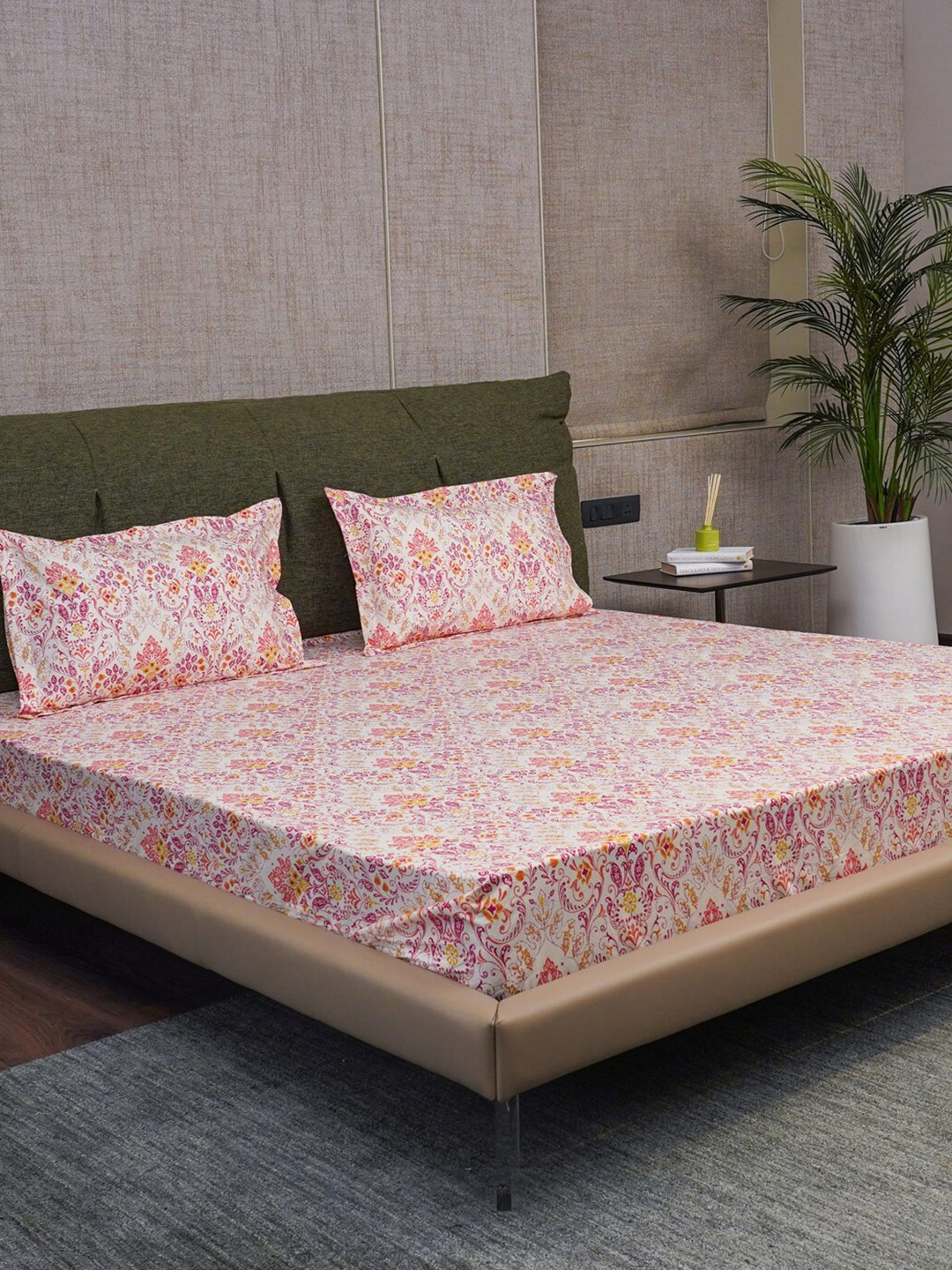 URBAN SPACE Peach-Coloured Printed Cotton 200 TC Single Bedsheet With 2 Pillow Covers
URBAN SPACE Peach-Coloured Printed Cotton 200 TC Single Bedsheet With 2 Pillow Covers