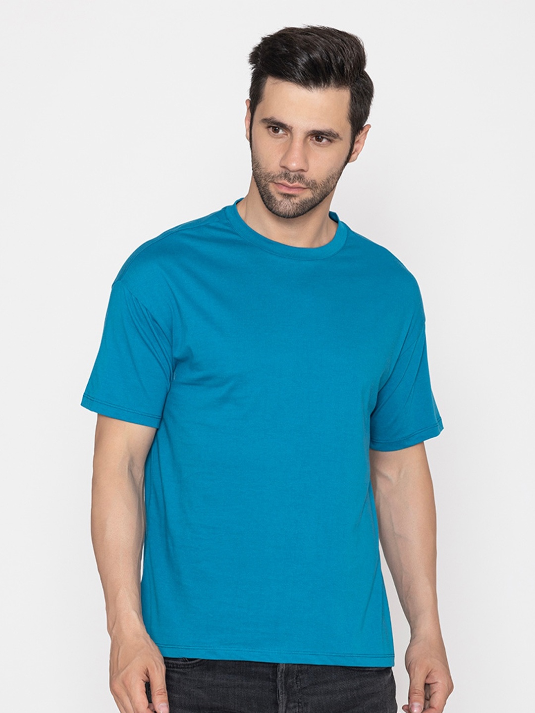 TITTLI Round Neck Drop-Shoulder Sleeves Oversized Pure Cotton T-shirt, Turquoise blue
TITTLI Round Neck Drop-Shoulder Sleeves Oversized Pure Cotton T-shirt, Turquoise blue