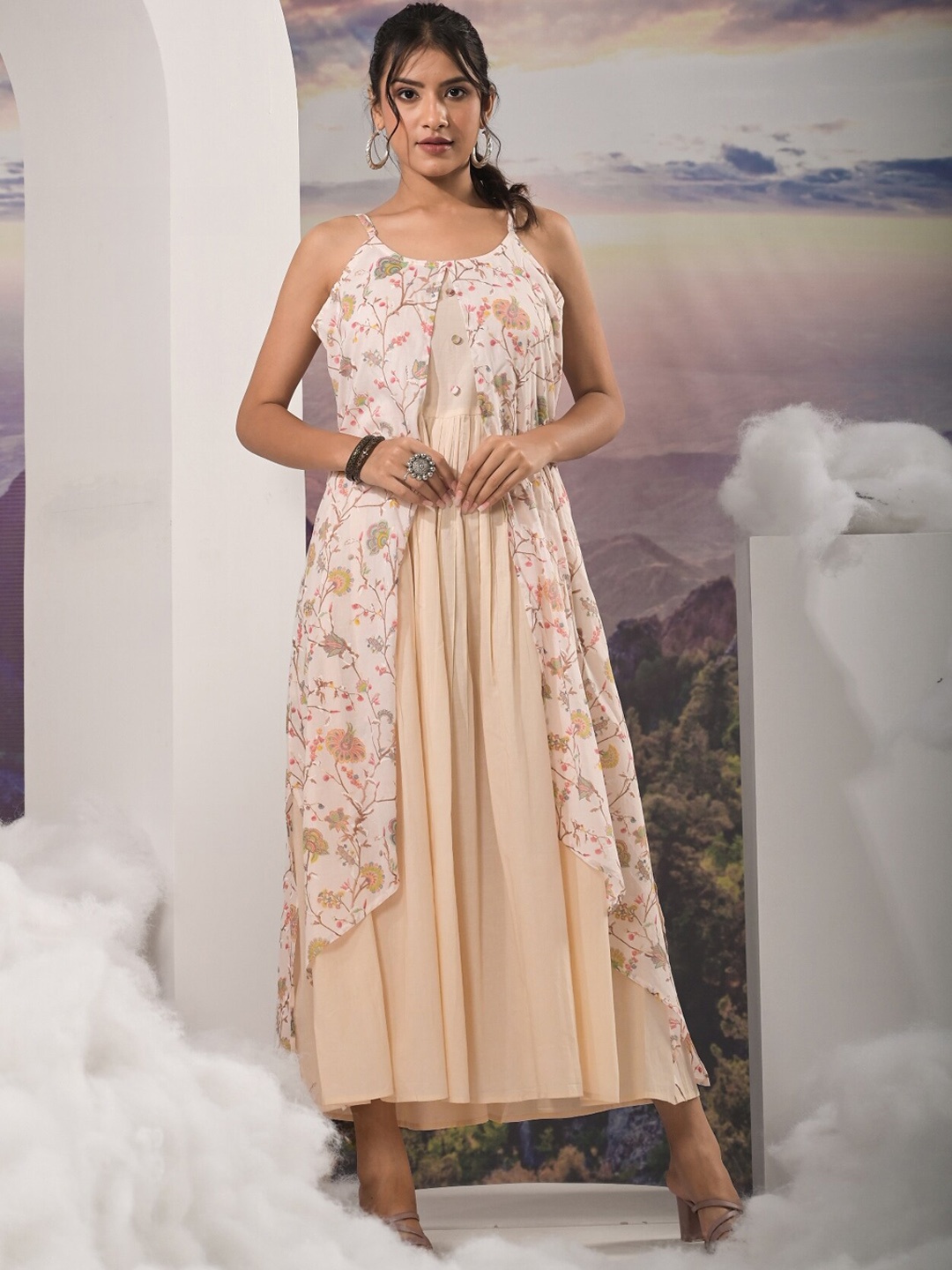 The Kapas Floral Printed Pure Cotton Maxi-Length Fit And Flare Ethnic Dress, Off white
The Kapas Floral Printed Pure Cotton Maxi-Length Fit And Flare Ethnic Dress, Off white