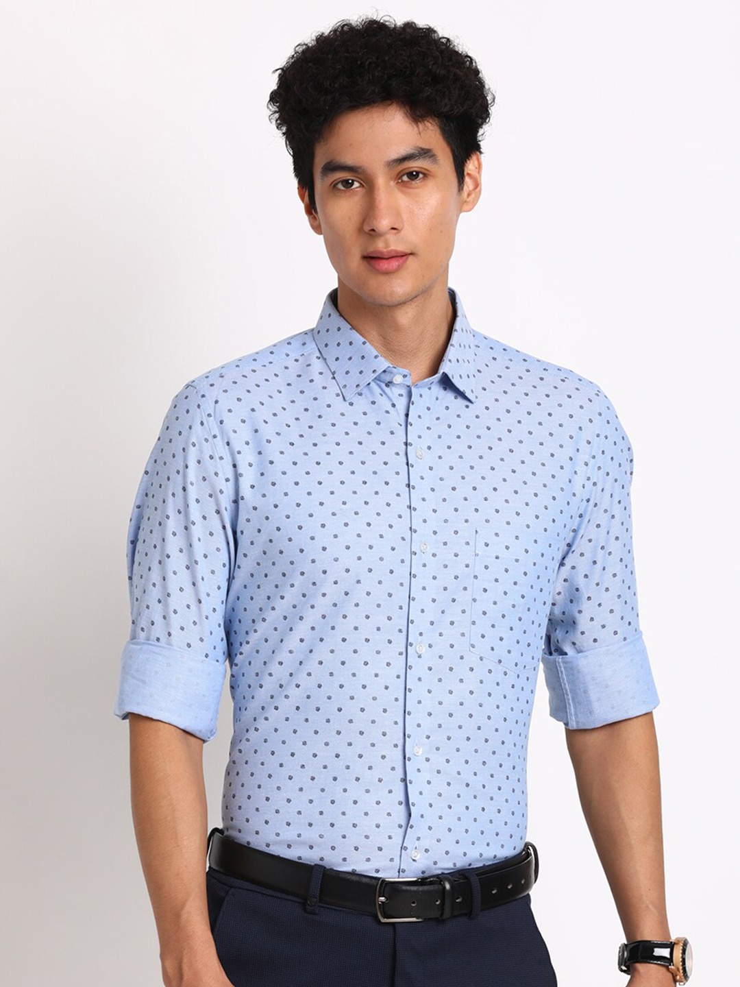 Turtle Smart Slim Fit Geometric Printed Spread Collar Long Sleeves Cotton Formal Shirt, Blue
Turtle Smart Slim Fit Geometric Printed Spread Collar Long Sleeves Cotton Formal Shirt, Blue
