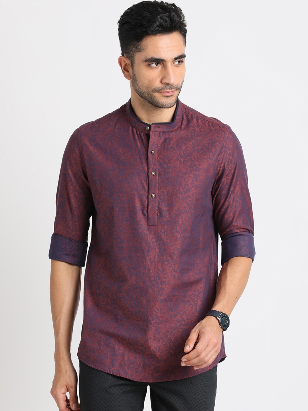 Turtle Ethnic Motifs Woven Design Mandarin Collar Jacquard Weave Pure Cotton Kurta, Burgundy
Turtle Ethnic Motifs Woven Design Mandarin Collar Jacquard Weave Pure Cotton Kurta, Burgundy