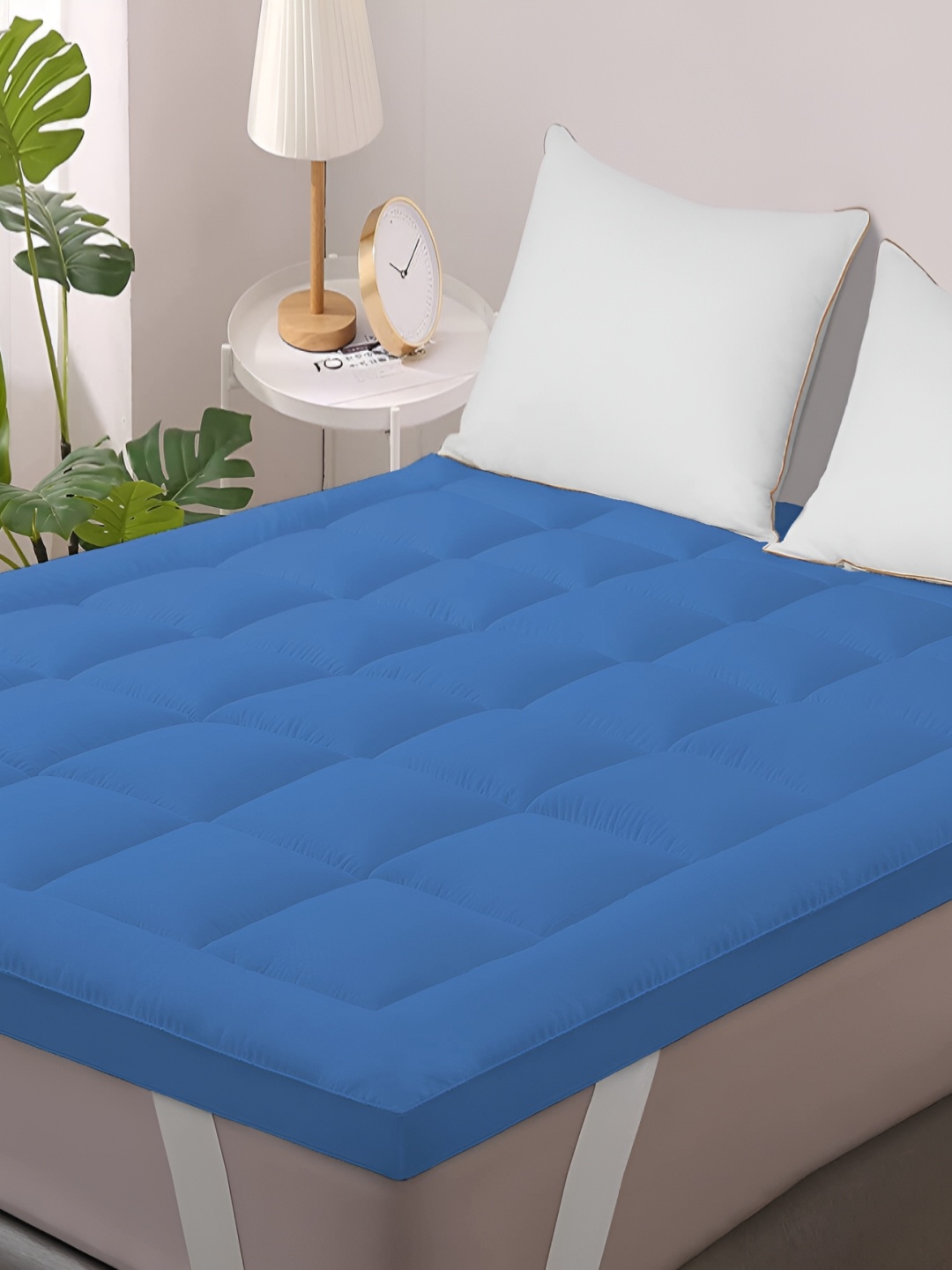 LINENOVATION Royal Blue Breathable Quilted Mattress Protector