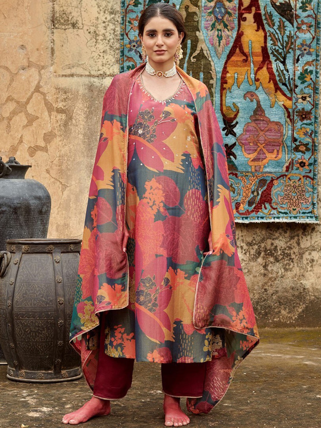 KARAJ JAIPUR Floral Printed V-Neck Three-Quarter Sleeves Kurta Set With Dupatta, Pink
KARAJ JAIPUR Floral Printed V-Neck Three-Quarter Sleeves Kurta Set With Dupatta, Pink