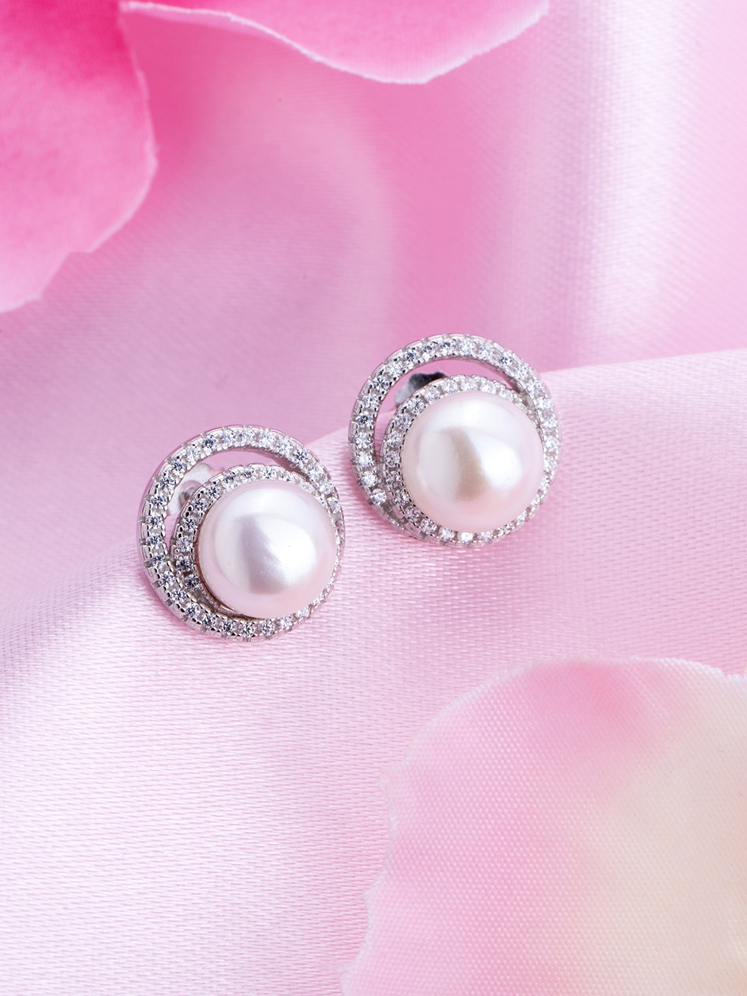Zavya 925 Pure Sterling Silver Rhodium-Plated Pearls-Studded Circular Studs Earrings
Zavya 925 Pure Sterling Silver Rhodium-Plated Pearls-Studded Circular Studs Earrings