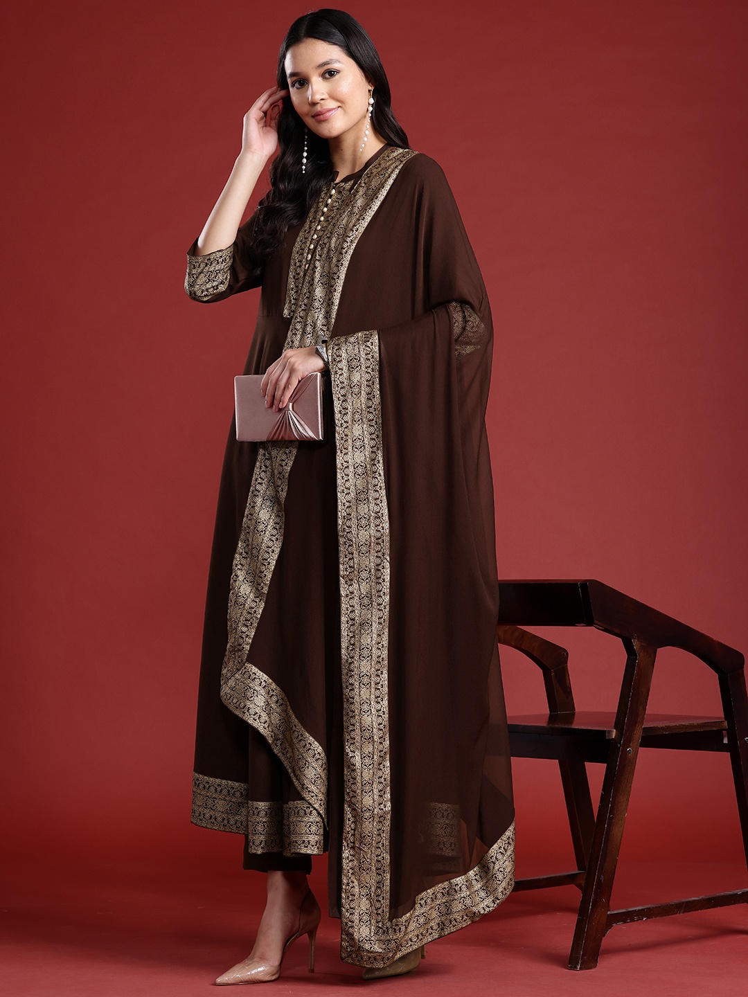 Anouk Women Ethnic Motifs Printed Regular Kurti with Trousers & With Dupatta, Brown
Anouk Women Ethnic Motifs Printed Regular Kurti with Trousers & With Dupatta, Brown