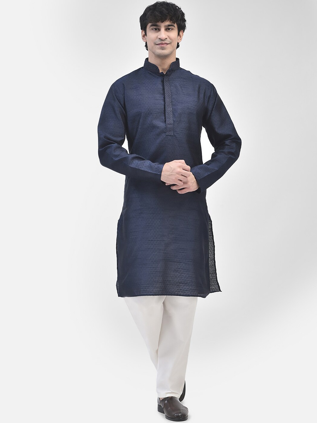 SG LEMAN Ethnic Motifs Woven Design Thread Work Detailed Straight Kurta With Pyjama, Navy blue
SG LEMAN Ethnic Motifs Woven Design Thread Work Detailed Straight Kurta With Pyjama, Navy blue